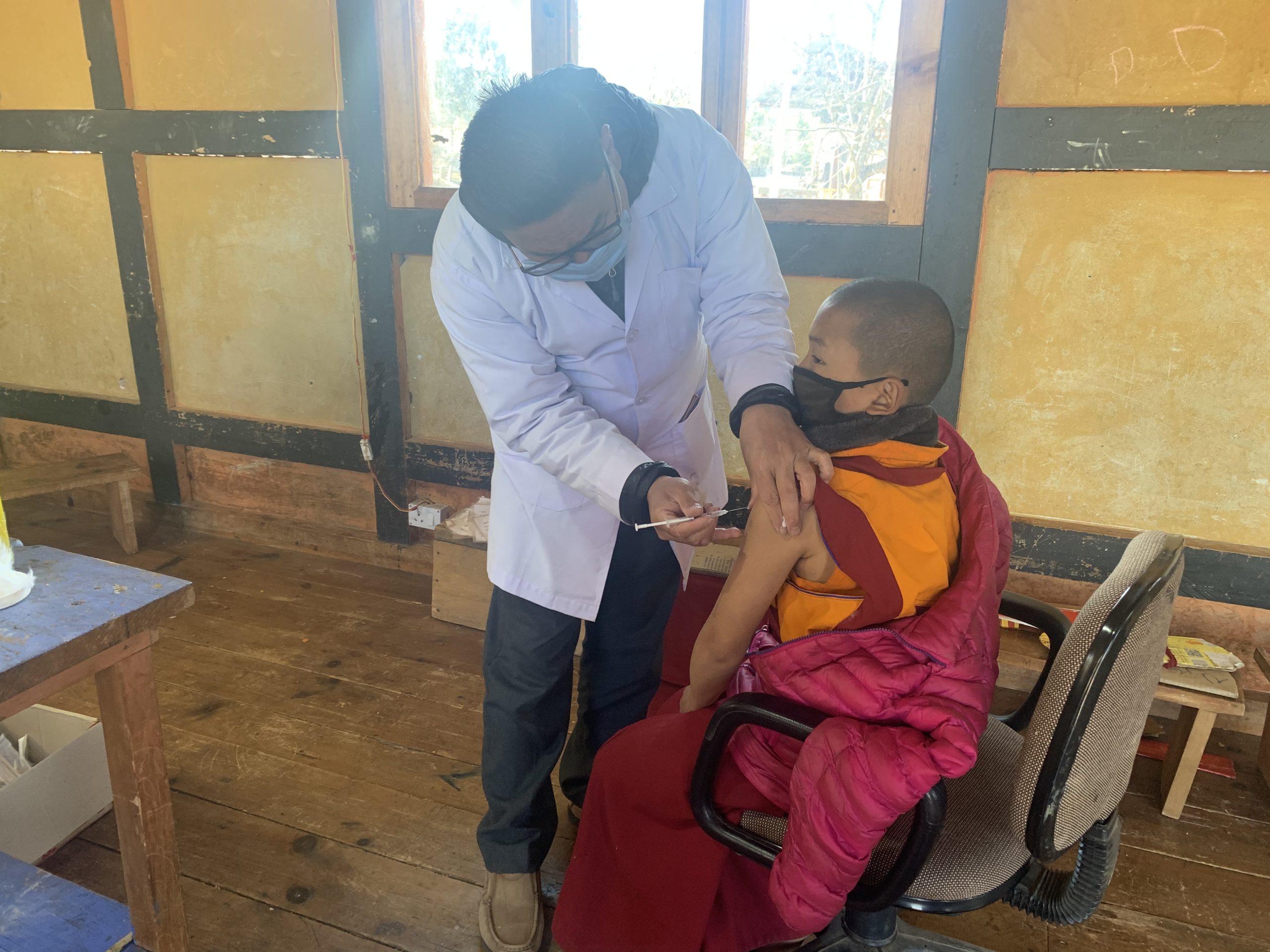 Monks vaccinated against influenza